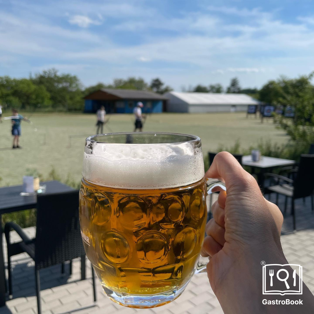 Pivo (autor: Archery café)