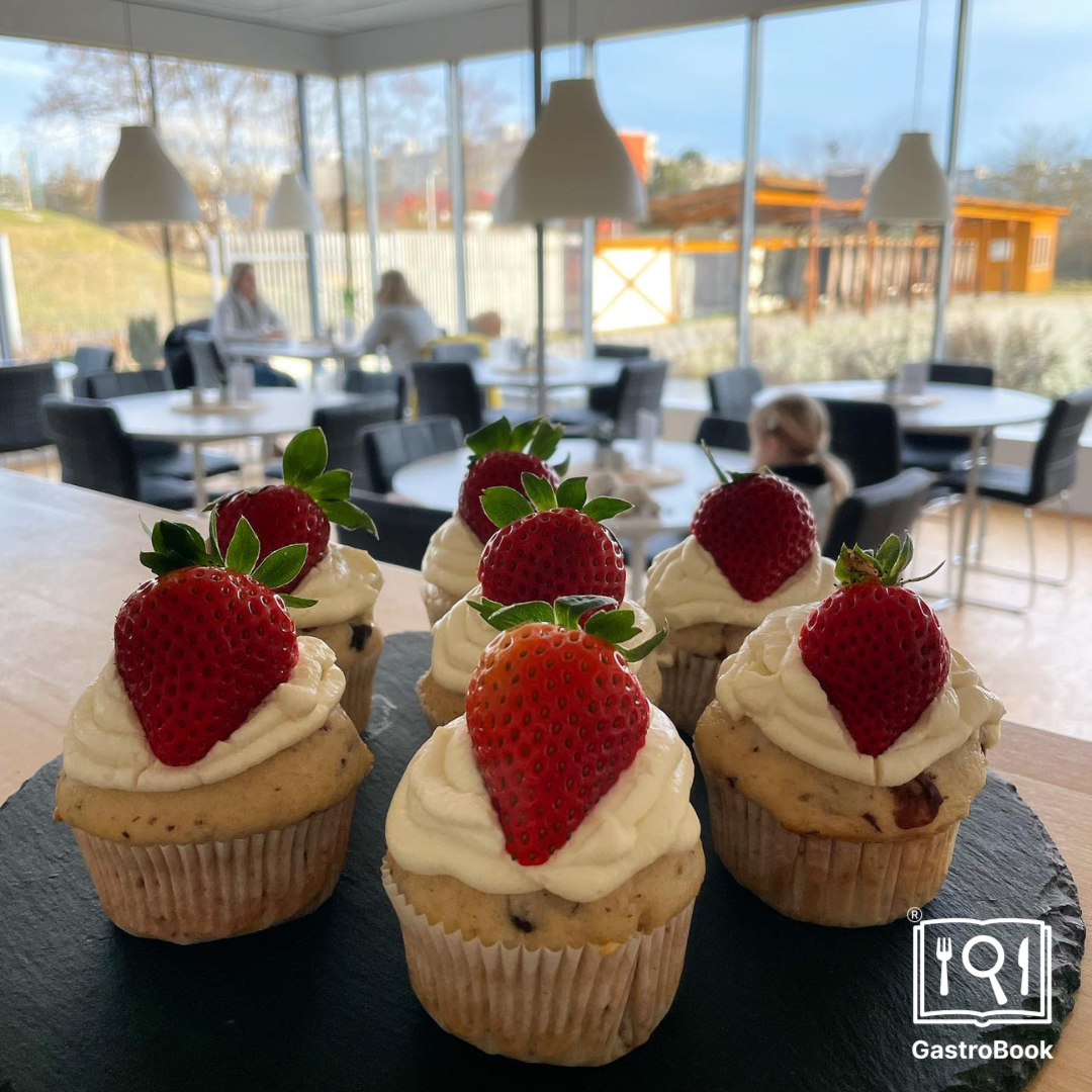 Domácí banánové cupcaky s mascarpone a čokoládou (autor: Archery café)